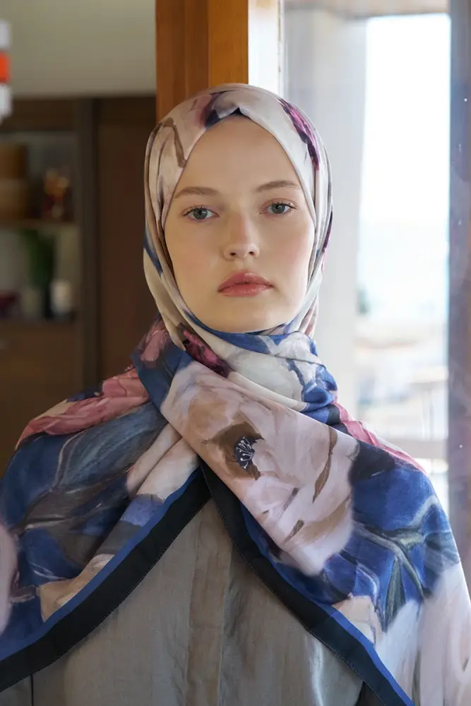 Endless Bloom Desen Şal - Lacivert - 3