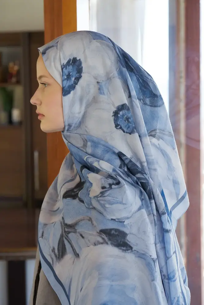 Kübra KOÇ Endless Bloom Desen Şal - Mavi - 3