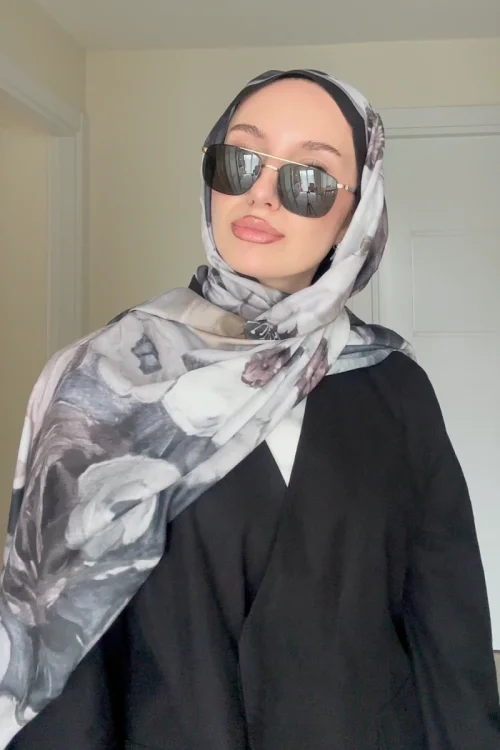 Endless Bloom Desen Şal - Siyah 