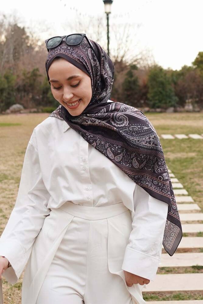 Amine Sercan Historical Dionessa Desen Şal - Acı Kahve - 1