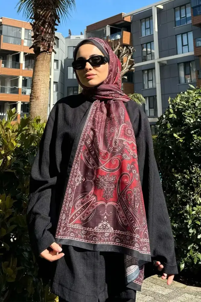 Merve Nur Akyüz Historical Dionessa Desen Şal - Bordo - 1