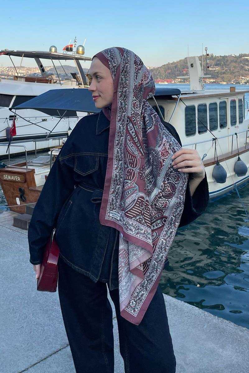 Melike Kümet Historical Dionessa Desen Şal - Gül Kurusu - MADAME POLO