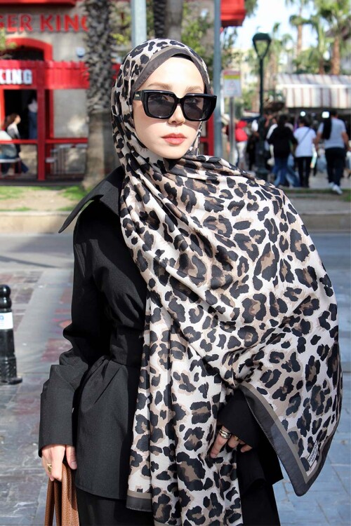 Büşra Sarıcalar Historical Leopar Desen Şal - Bej 