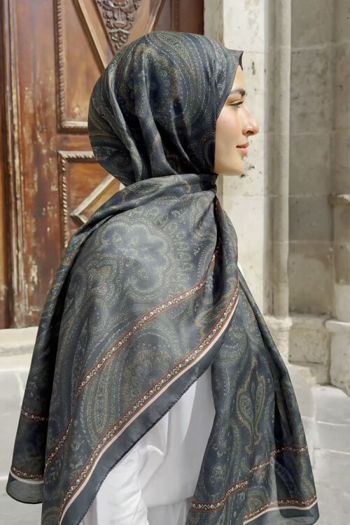 Beyza Huri Historical Victorian Desen Şal - Koyu Yeşil 