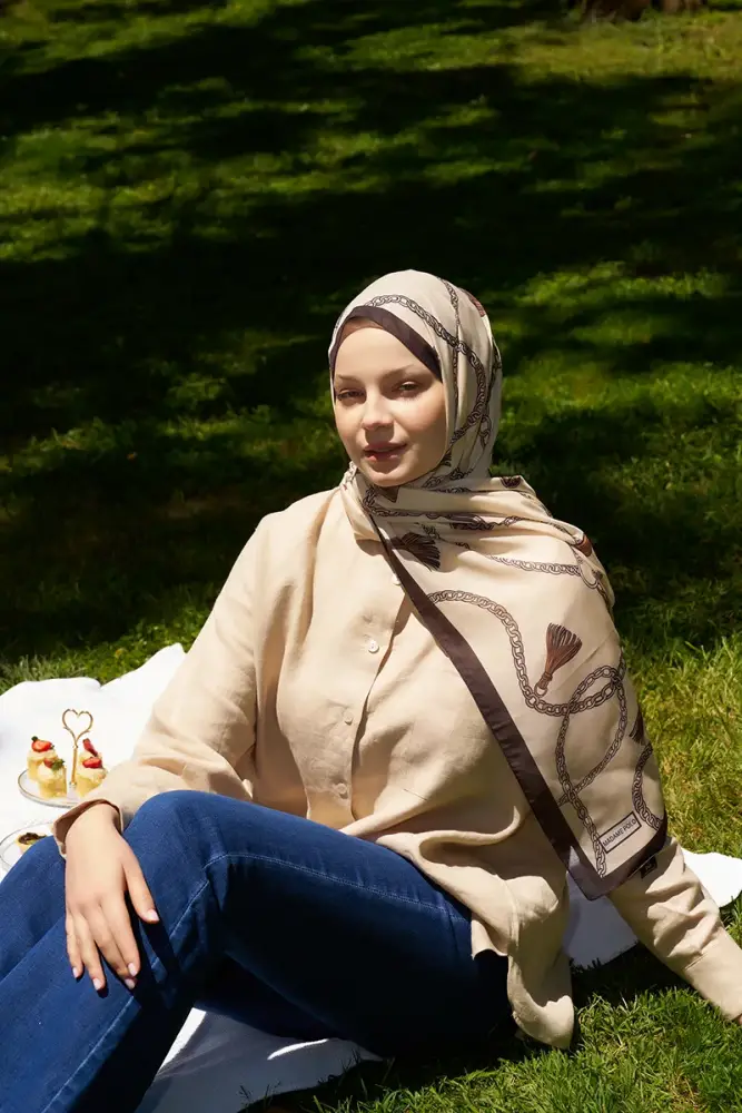 Rabia Hundi Hyper Zincir Desen Şal - Latte - 4