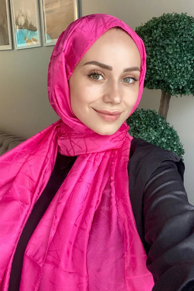Büşra Fethi İpeksi Jakar İtalyan Şal Çizgi Desen - Barbie Pembesi - MADAME POLO