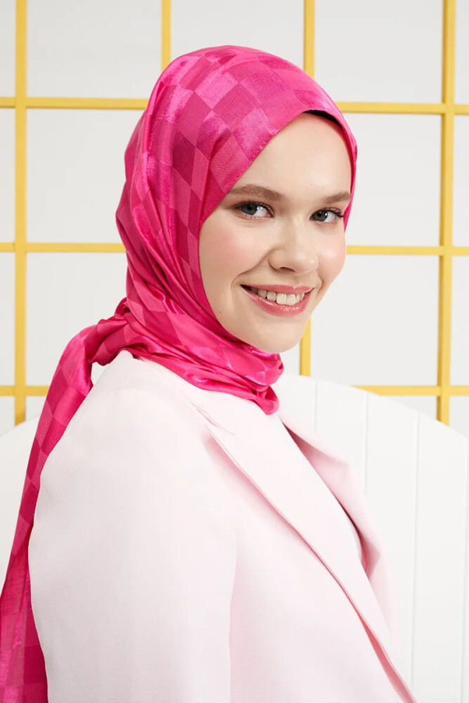Mai Derya İpeksi Jakar İtalyan Şal Dama Desen - Barbie Pembesi - MADAME POLO