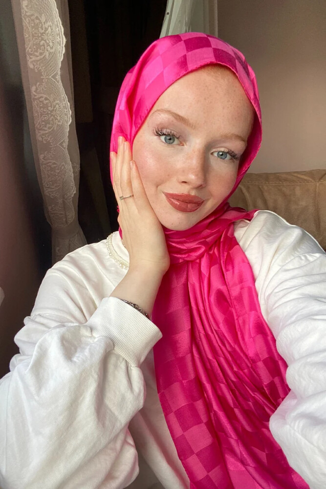 Mai Derya İpeksi Jakar İtalyan Şal Dama Desen - Barbie Pembesi - MADAME POLO