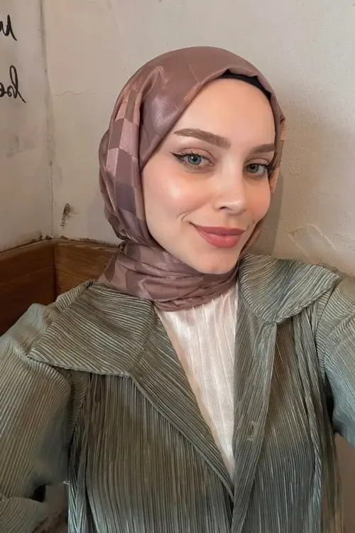 Sümeyye Tural İpeksi Jakar İtalyan Şal Dama Desen - Kahverengi - MADAME POLO