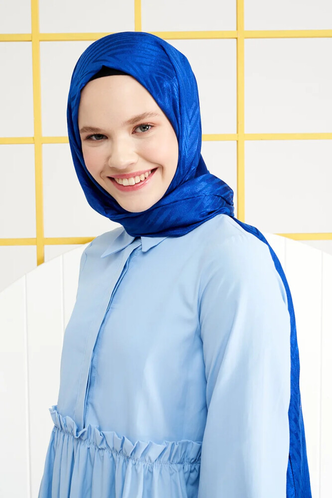 Hilal Uslu İpeksi Jakar İtalyan Şal Zikzak Desen - Saks - MADAME POLO