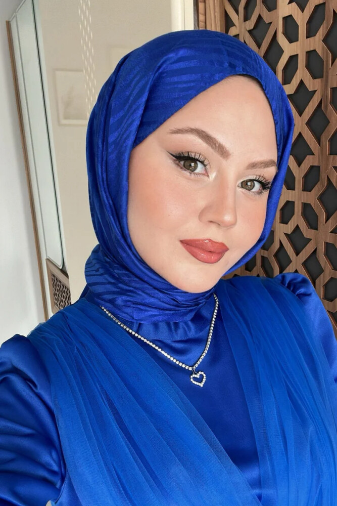 Hilal Uslu İpeksi Jakar İtalyan Şal Zikzak Desen - Saks - MADAME POLO