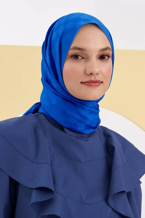 Sümeyye Tural İpeksi Jakar Lara Şal Dama Desen - Saks Mavisi - MADAME POLO