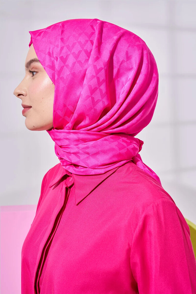 İpeksi Jakar Lara Şal Geometrik Desen - Barbie Pembesi - MADAME POLO