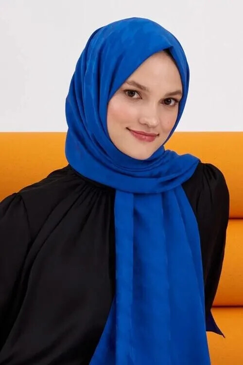 Rabia Hundi İpeksi Jakar Lara Şal Kazayağı Desen - Saks Mavisi - MADAME POLO