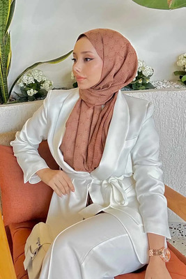 Jakarlı Kumaşın Zarafeti