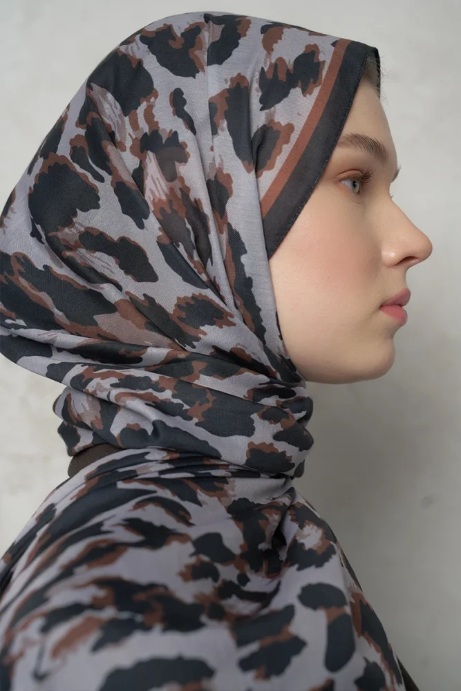 Leopar Desenli Pamuk Dokulu Şal - Gri - 2