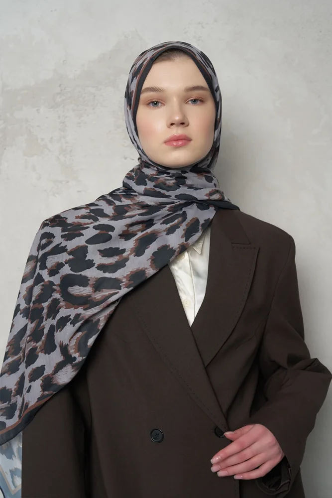 Leopar Desenli Pamuk Dokulu Şal - Gri - 3