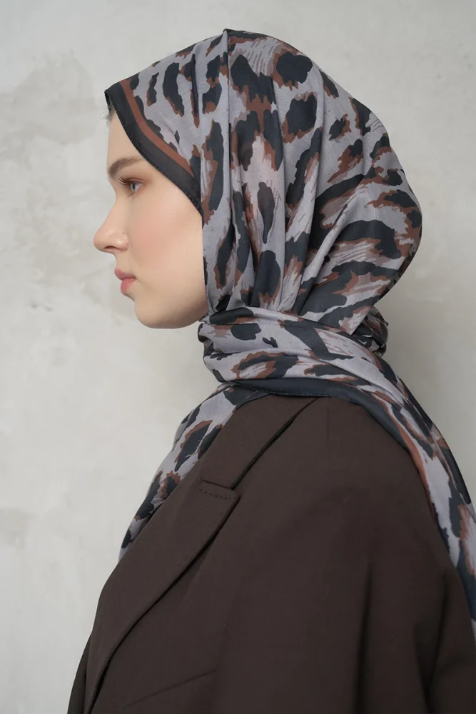 Leopar Desenli Pamuk Dokulu Şal - Gri - 4