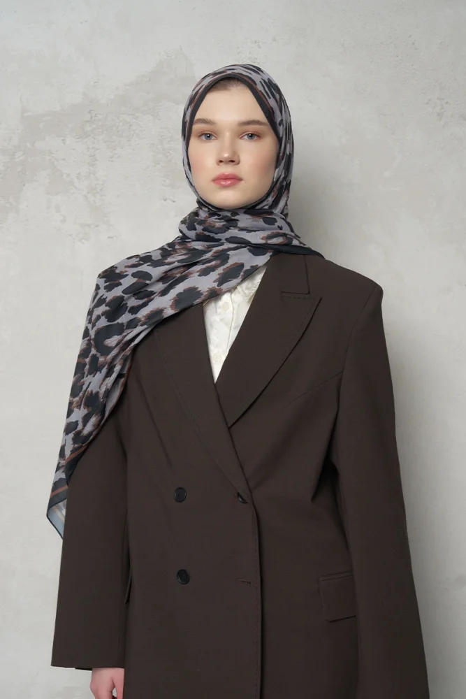 Leopar Desenli Pamuk Dokulu Şal - Gri - 5