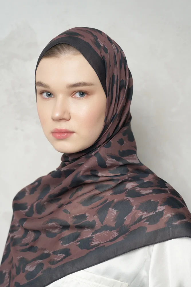 Leopar Desenli Pamuk Dokulu Şal - Kahverengi - 1