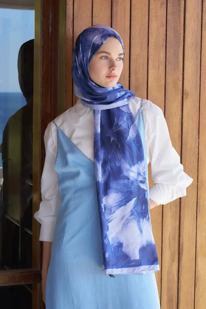 Kübra Kuş Live Garden Desen Şal - Lacivert - 3