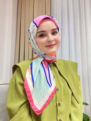 Madame Polo ile Şal Bağlama Teknikleri: Trendlere Uygun Şıklığı Yakalayın