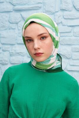 Madame Polo Markasının En Sevilen Pliseli Eşarp Modelleri