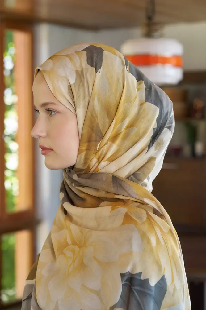 Merve Nur Akyüz Passionate Floret Desen Şal - Nefti - 4