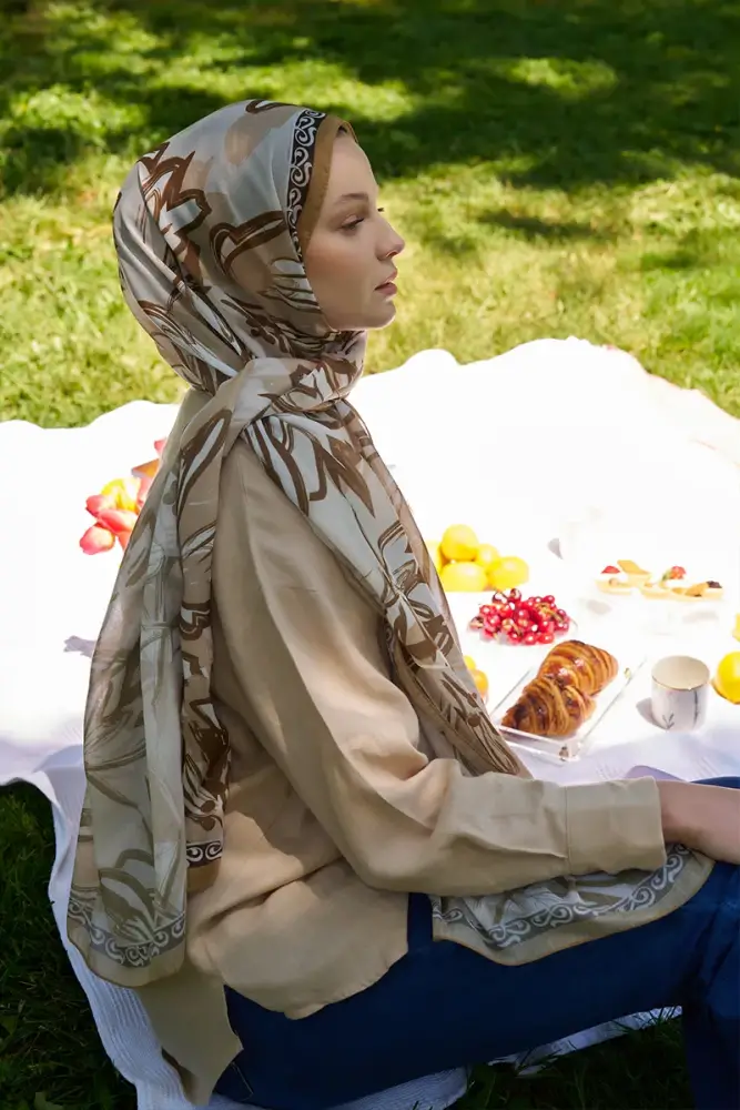 Aybükenur Demirci Prestige Line Desen Şal - Karamel - 3