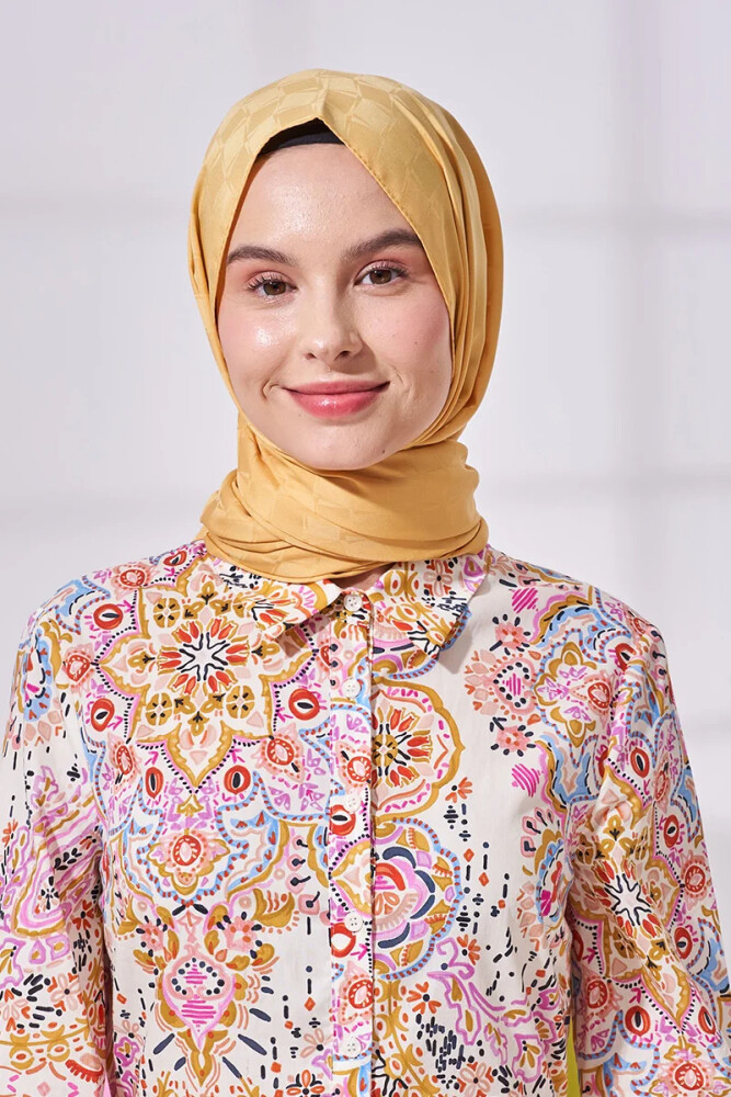 Silky Jacquard Lara Hijab Checker Pattern - Melon - MADAME POLO