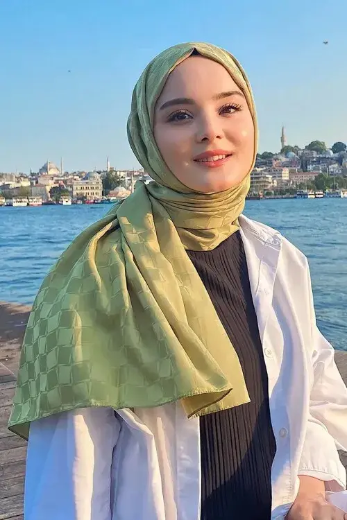 Silky Jacquard Lara Hijab Checker Pattern - Oil Green - MADAME POLO